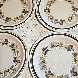 Royal Doulton Harvest Garland Set of 4